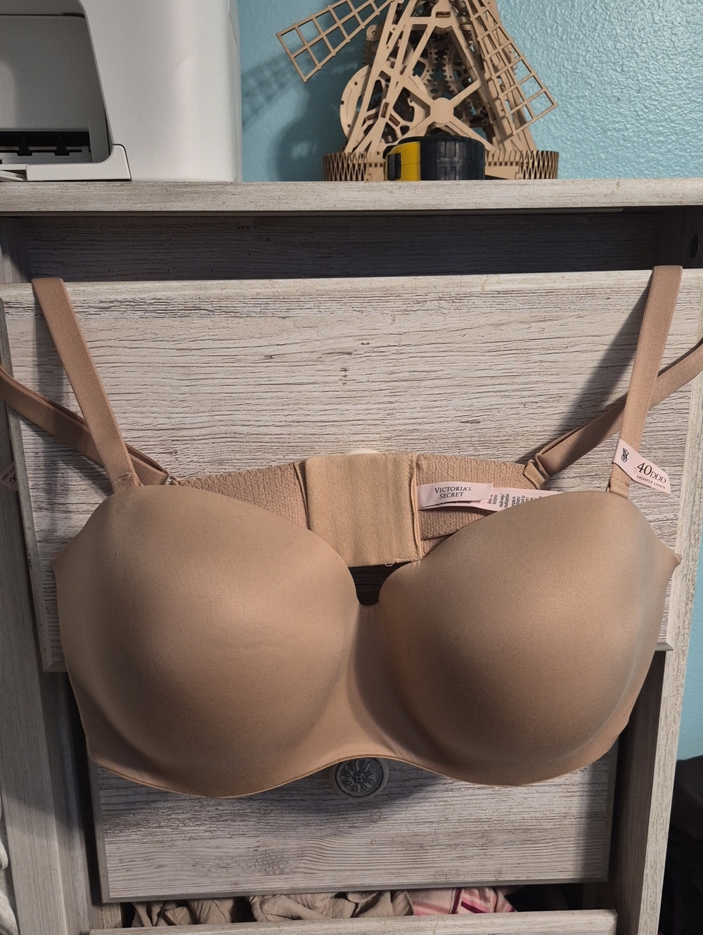 Victoria's Secret Beige Strapless T-Shirt Bra